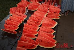 乌鲁木齐哪里吃瓜,乌鲁木齐瓜果飘香美食指南